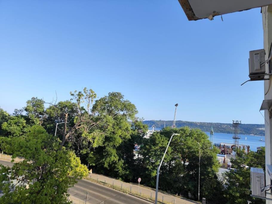 Opal Beachfront Apartment Varna Exterior photo